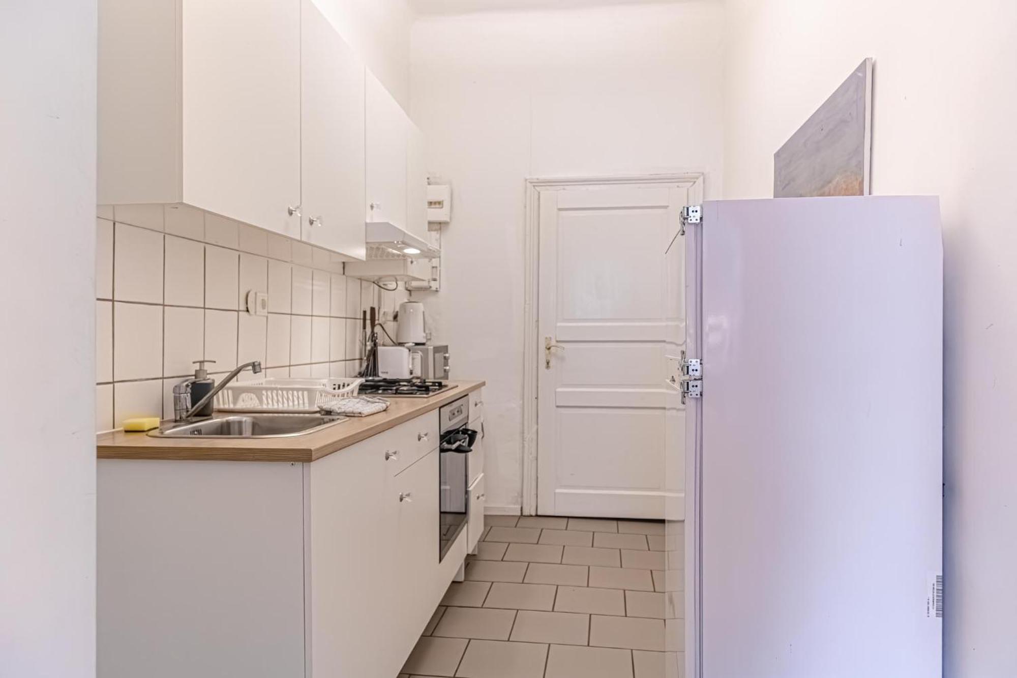 Budget-Friendly 2Br Apt With Great Location Apartment เวียนนา ภายนอก รูปภาพ